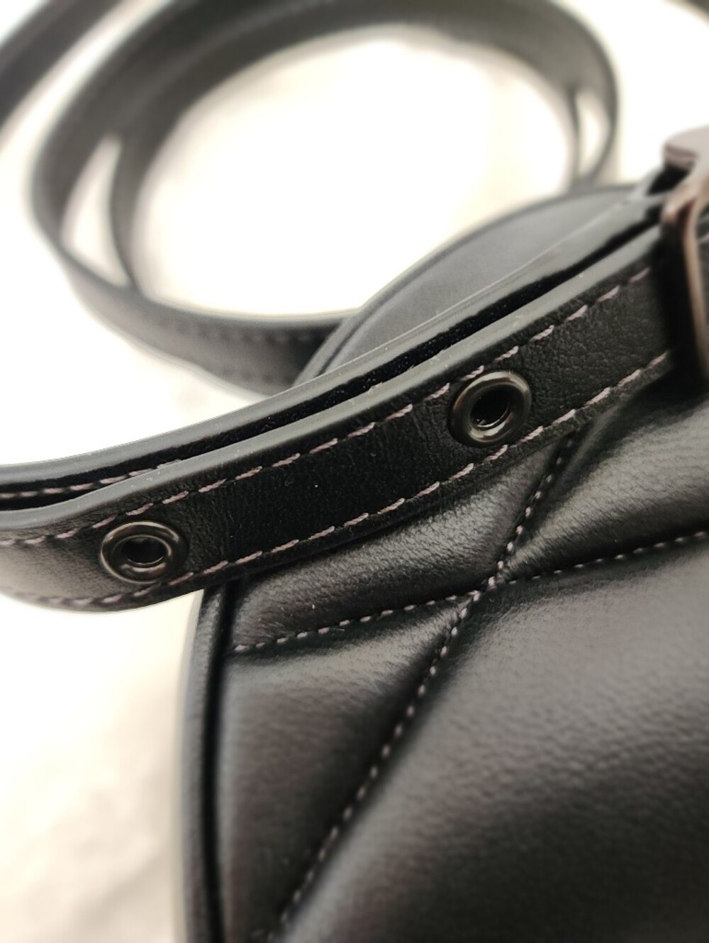 Coach Large Black Quilted Heart Crossbody - Picture 4 of 7